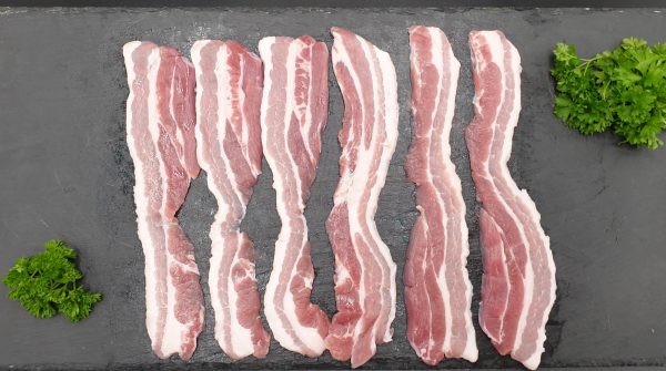 Dry Cured Unsmoked Streaky Bacon